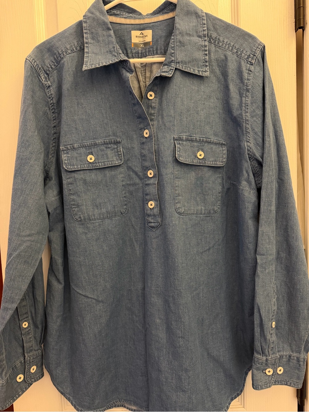Ridgeway Women's Blue Denim Button-Front Shirt